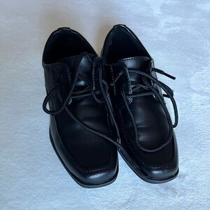 Boys dress shoes size 13